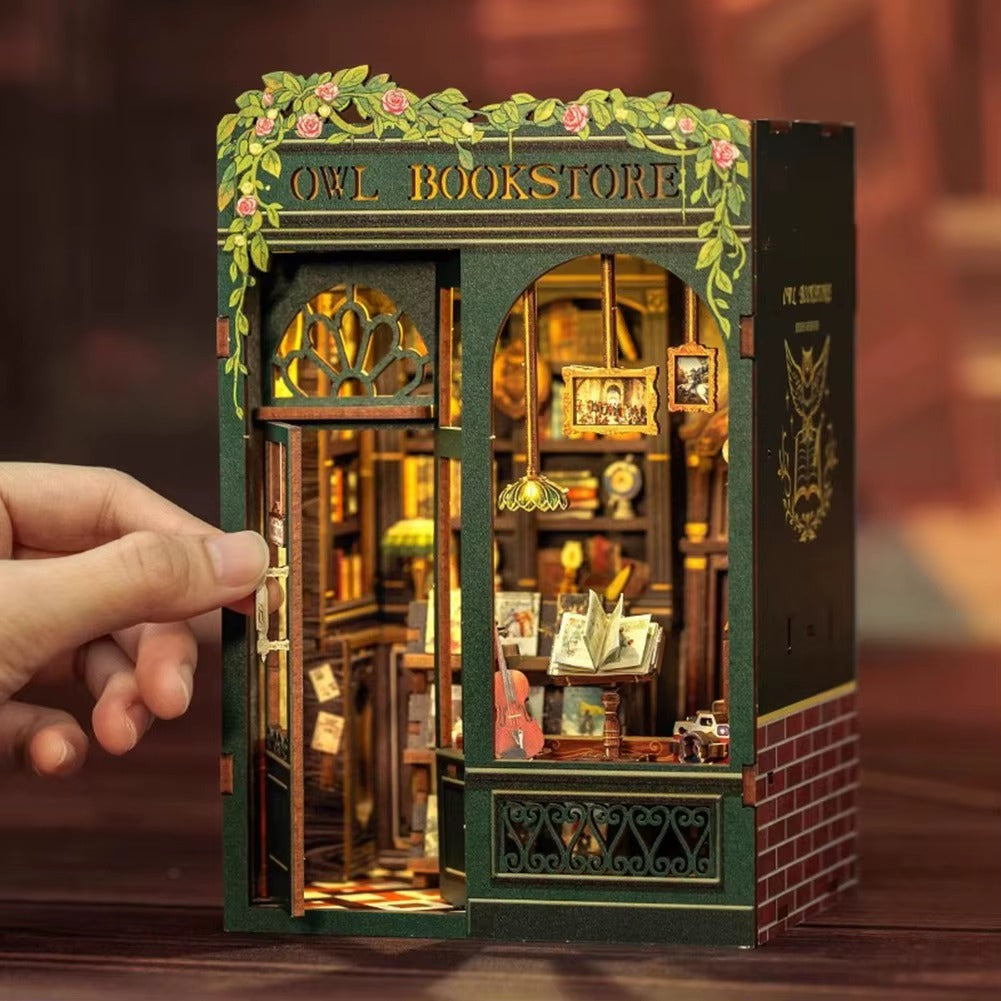 DIY Owl Bookstore - 3D Book Nook | Lunook